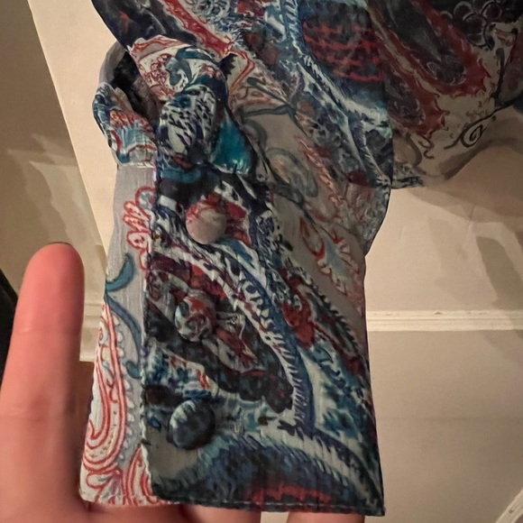 Charlotte Russe Sheer Paisley Top - Picture 4 of 4